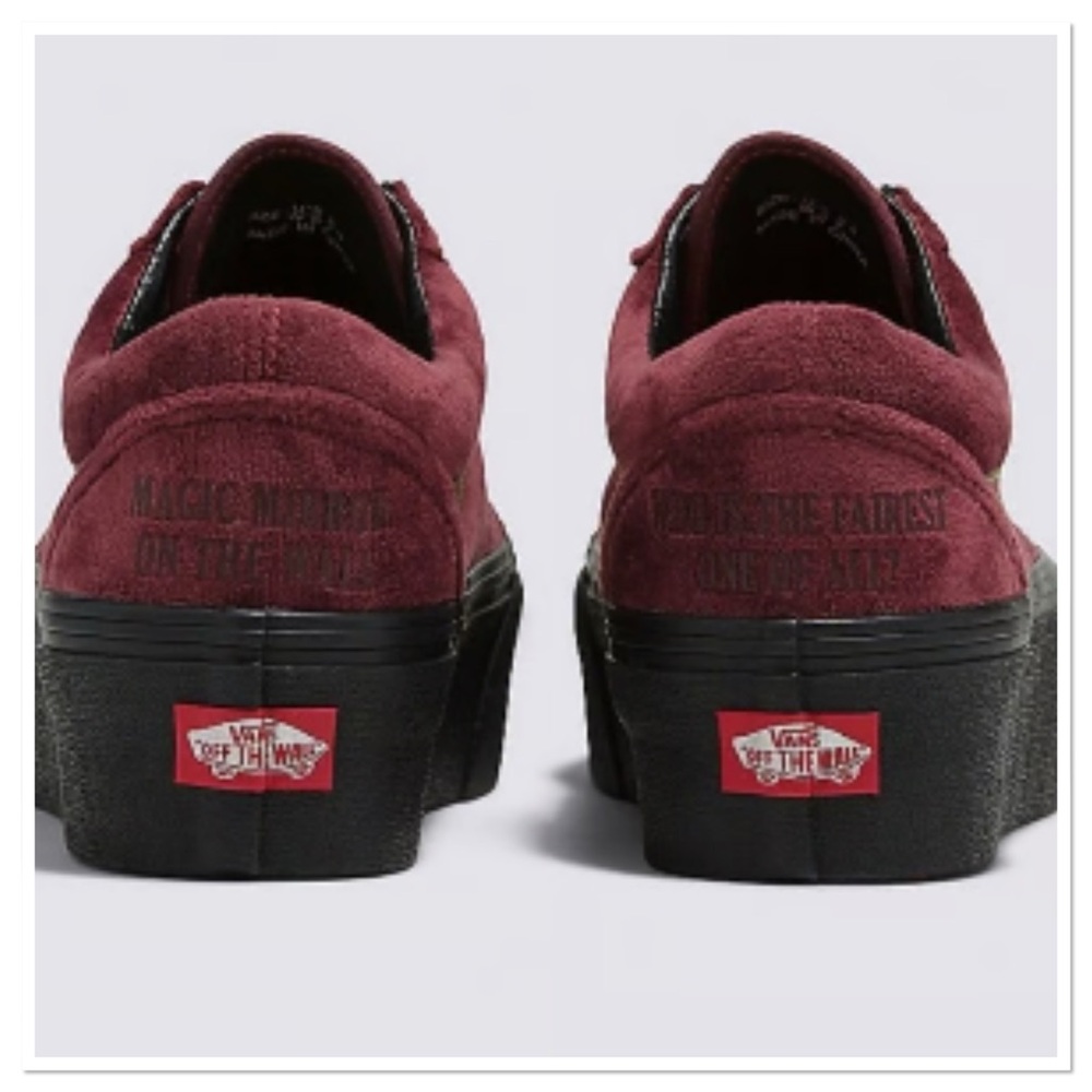 NWOB Women's Vans Disney x Old Skool Stackform
'Snowwhite Posion Apple' - Picture 5 of 8